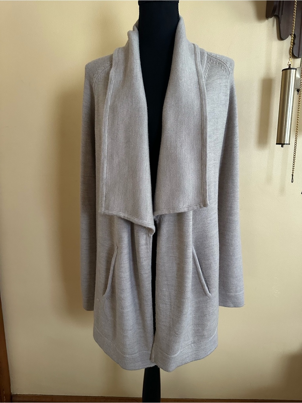 Tart 100% Merino Wool Neutral Light Taupe Open Front Cardigan Size Medium